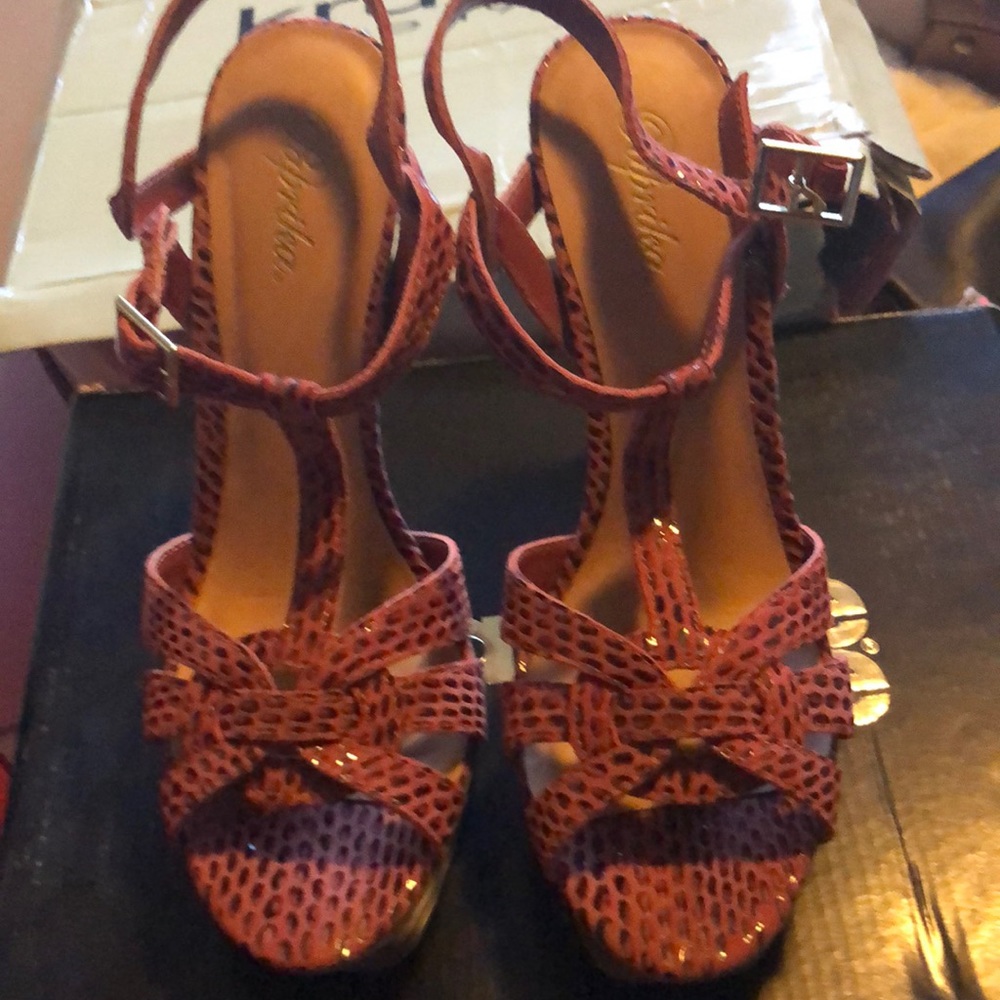 Size 8 high heeled sandals by paprika